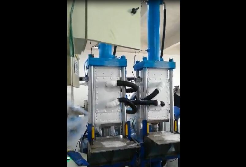 5kg一次成型生產現(xiàn)場